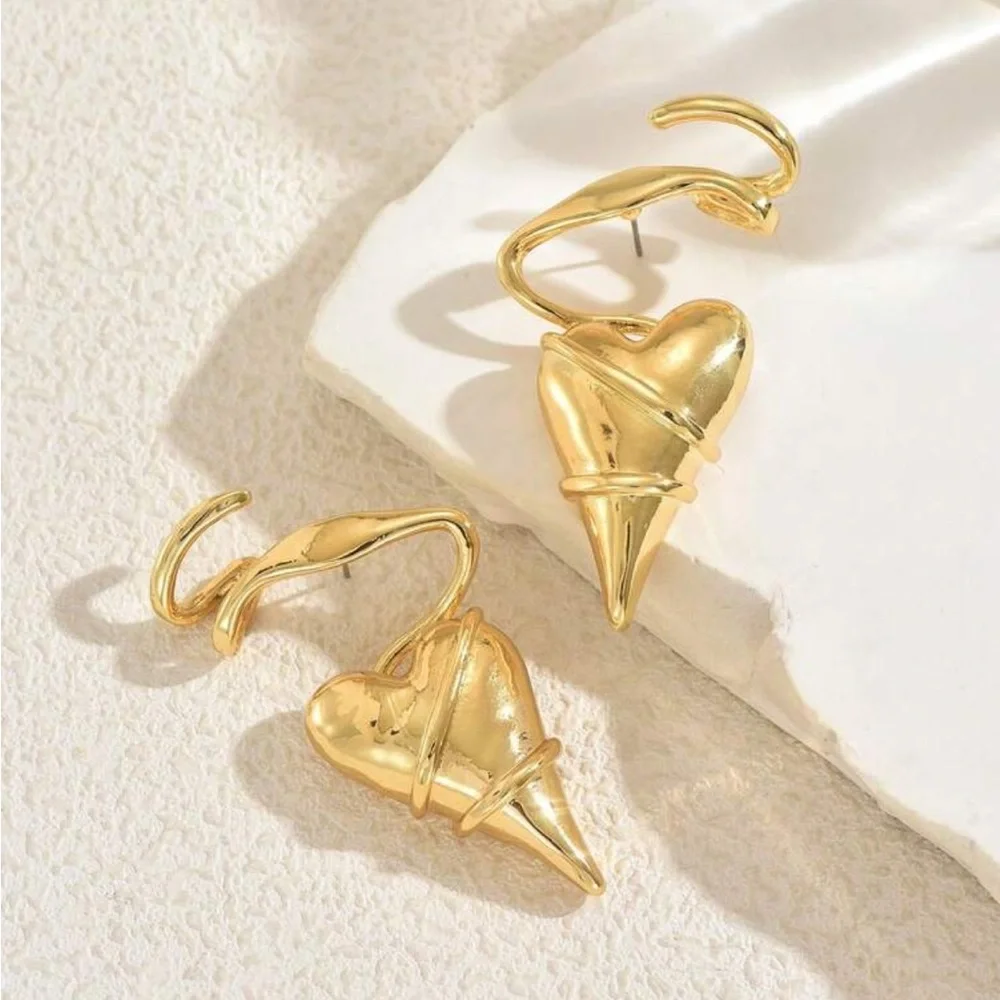 Gold Heart Drop Earrings R305 - Picture 4 of 4